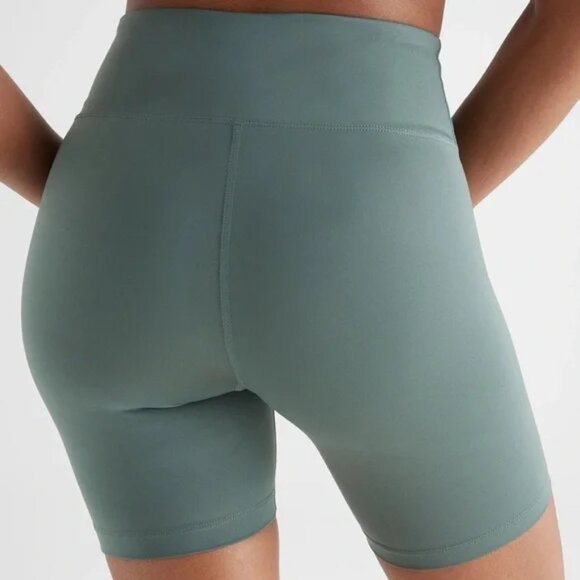 Nobull Women's High-Rise Sleek Biker Short 6” Size Small Balsam Mint - Picture 4 of 8